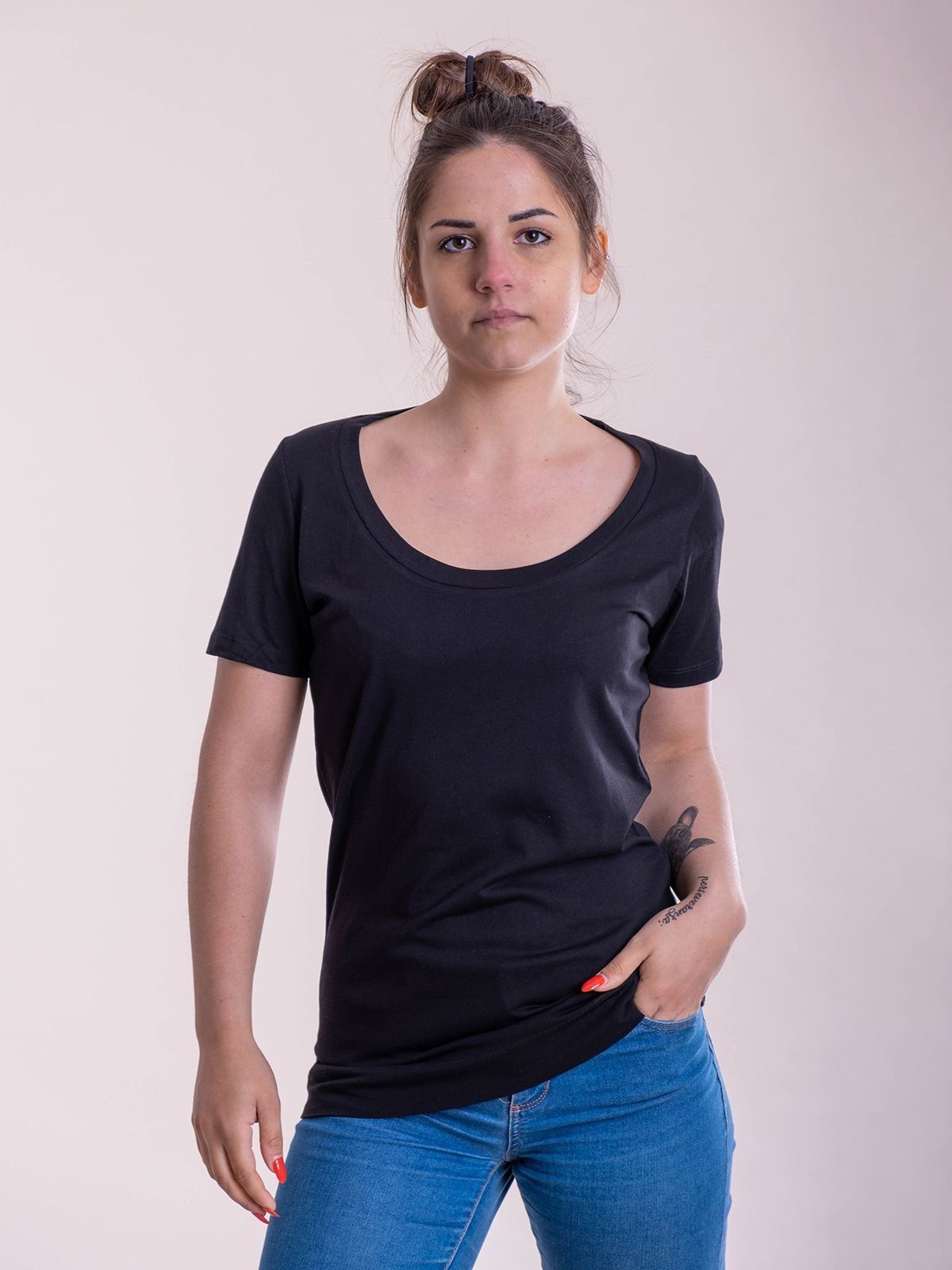 T-shirt da donna a manica corta con scollo - Cotton & Art - CAMP001