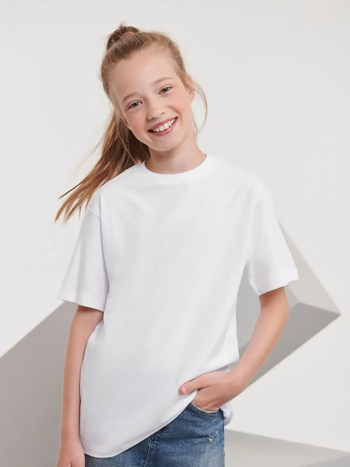 T-shirt da bambino a girocollo e manica corta con cuciture laterali - Russell Europe - JE108B
