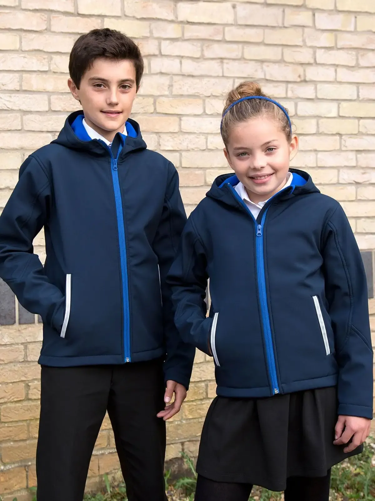 Giacca da bambino softshell con decorazioni nelle maniche e cappuccio - Result - RER224Y