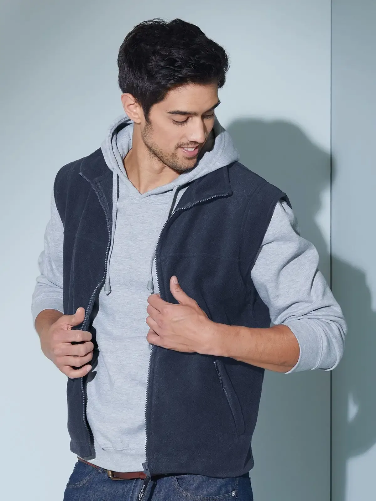 Gilet in pile termico anti pilling con giro manica e orlo rinforzati - James & Nicholson - JN045
