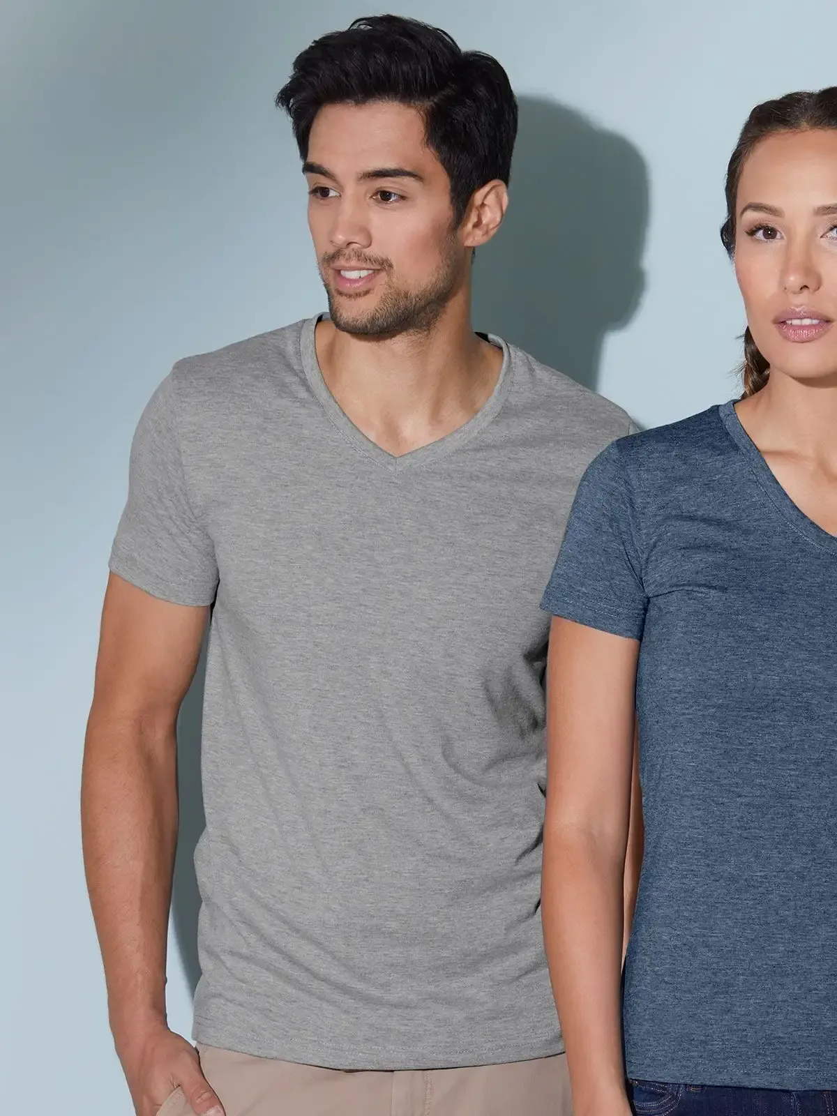 T-shirt da uomo con scollatura a v di single jersey di alta qualità - James & Nicholson - JN974