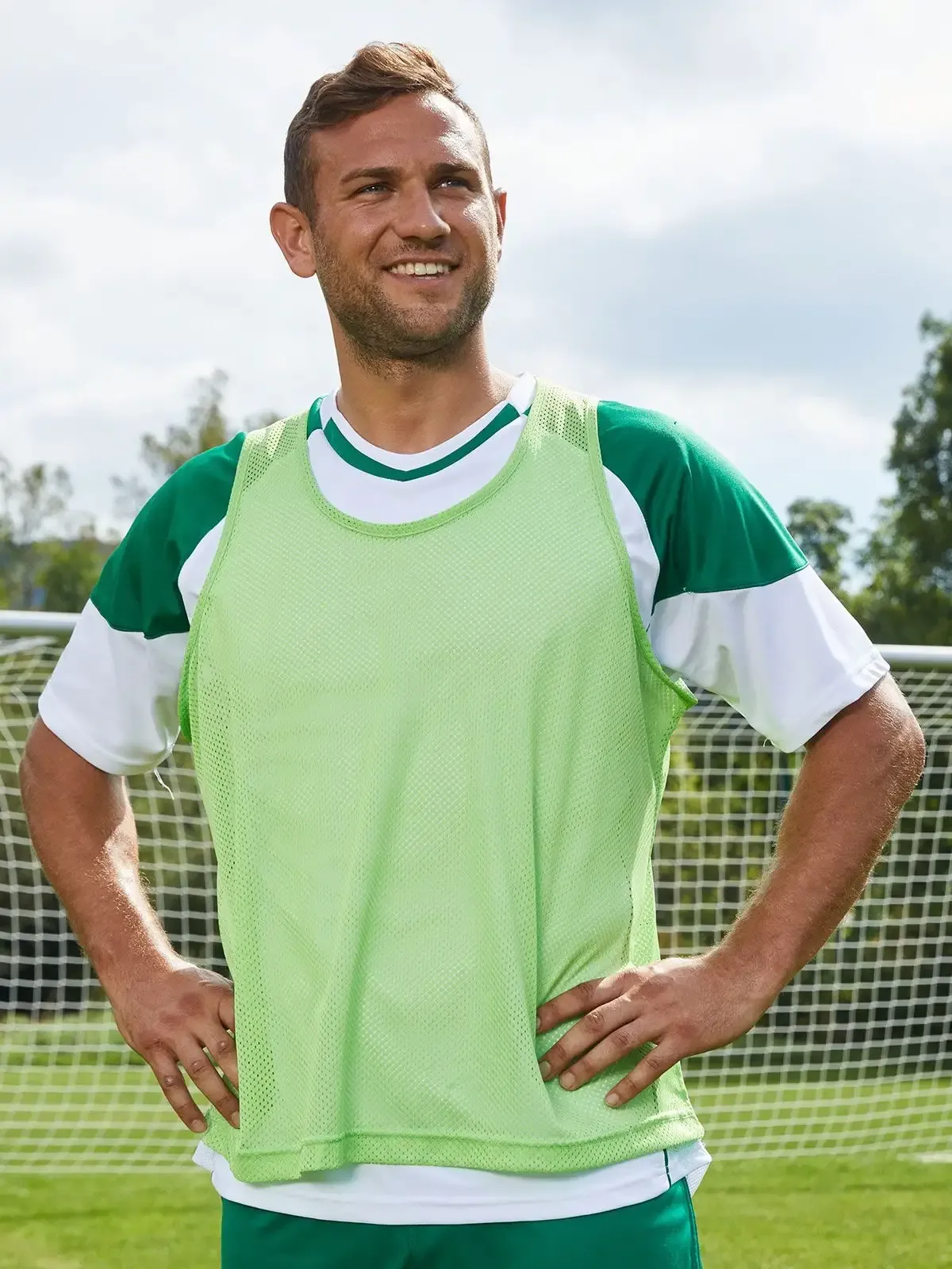 T-shirt in colori neon traspirante e mesh resistente - James & Nicholson - JN372