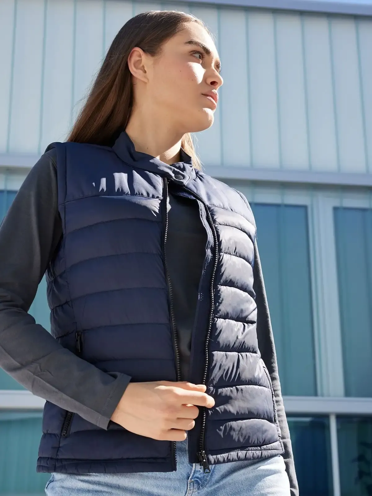 Gilet da donna in poliestere riciclato con finitura idrorepellente - James & Nicholson - JN1331