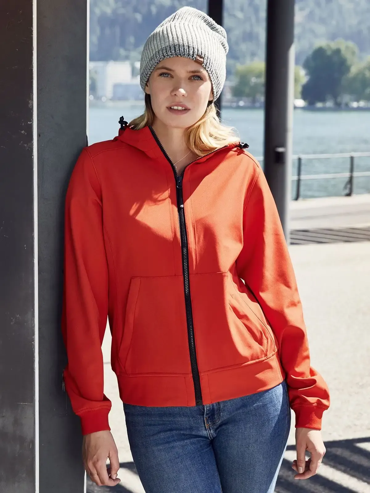 Giacca da donna in softshell a 2 strati con cappuccio - James & Nicholson - JN1145