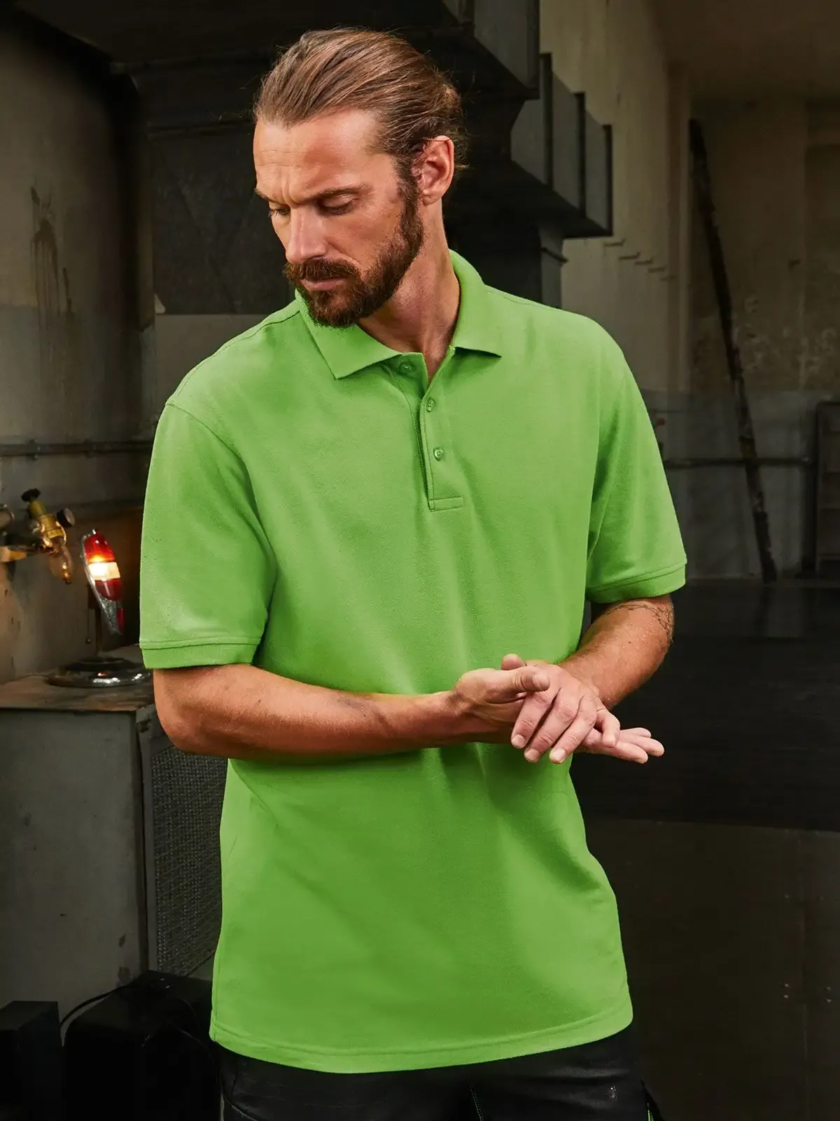 Polo da lavoro da uomo con colletto e polsini in tessuto a maglia - James & Nicholson - JN874